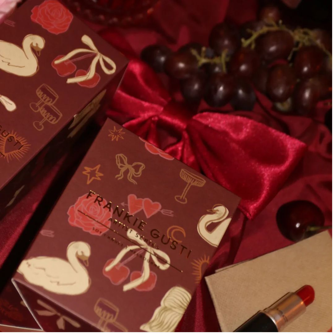 ARTIST SERIES CANDLE | YOUNG HEARTS | KIMMY HOGAN