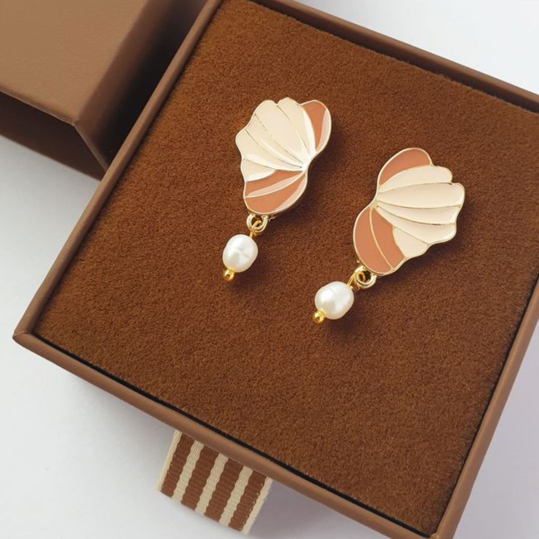 Boa Earrings - Macadamia