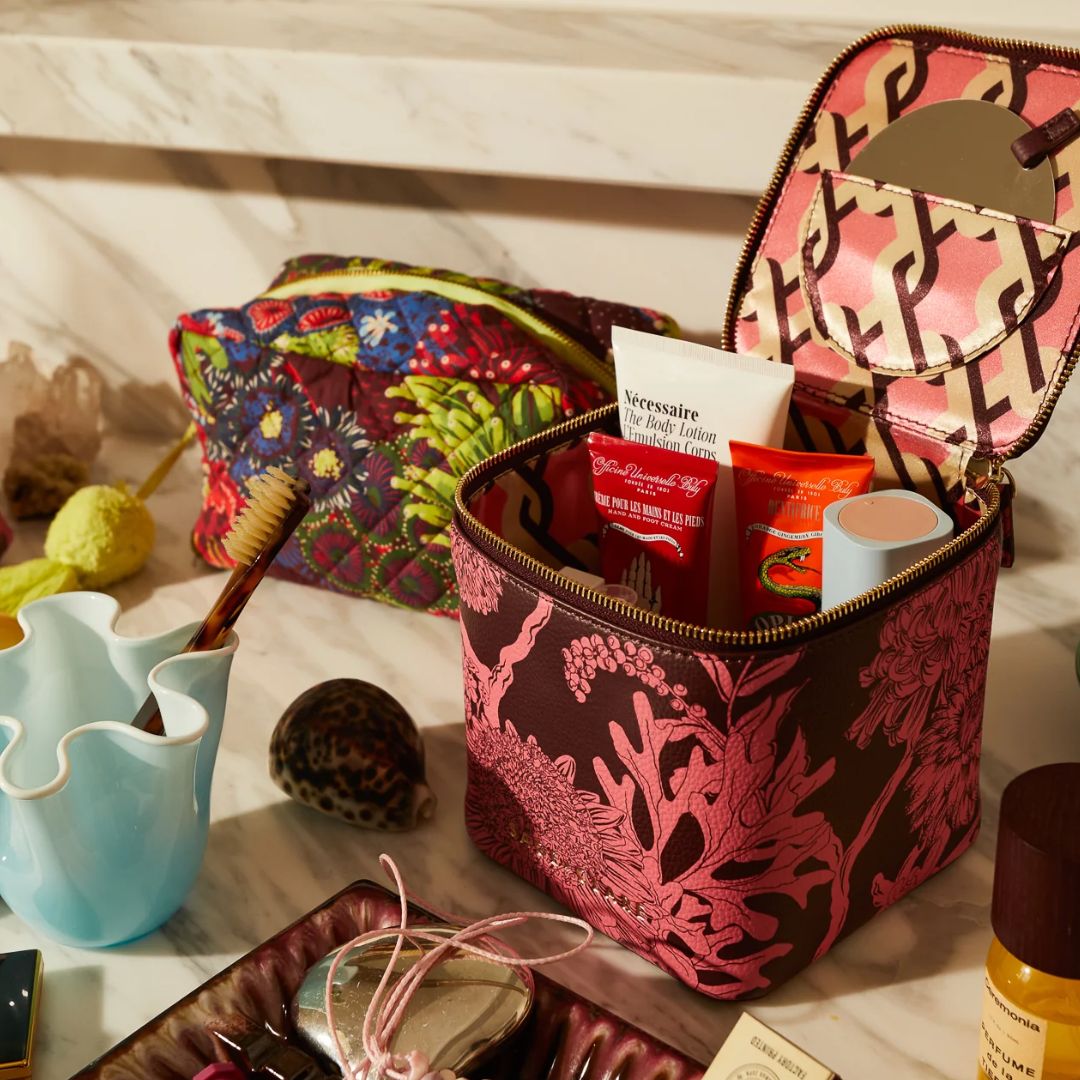 Delphine Small Vanity Case - Garnet