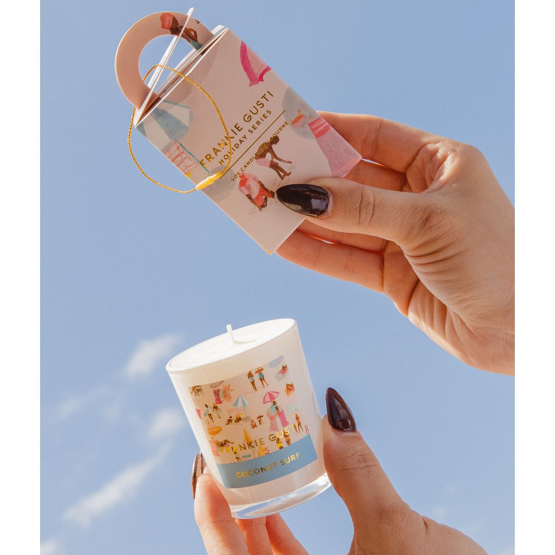 HOLIDAY SERIES ORNAMENT CANDLE | COCONUT SURF