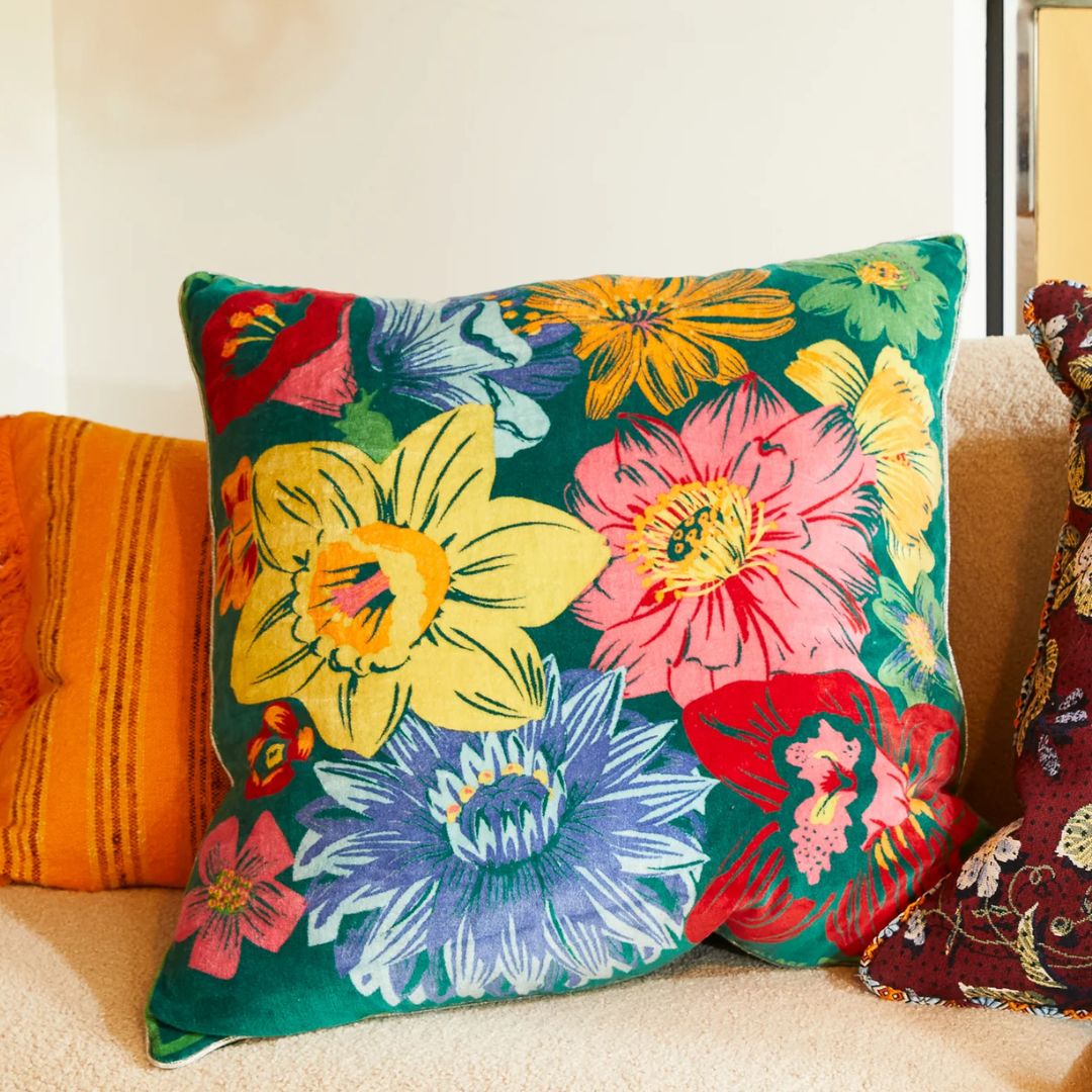 Ines Velvet Cushion -Verdant