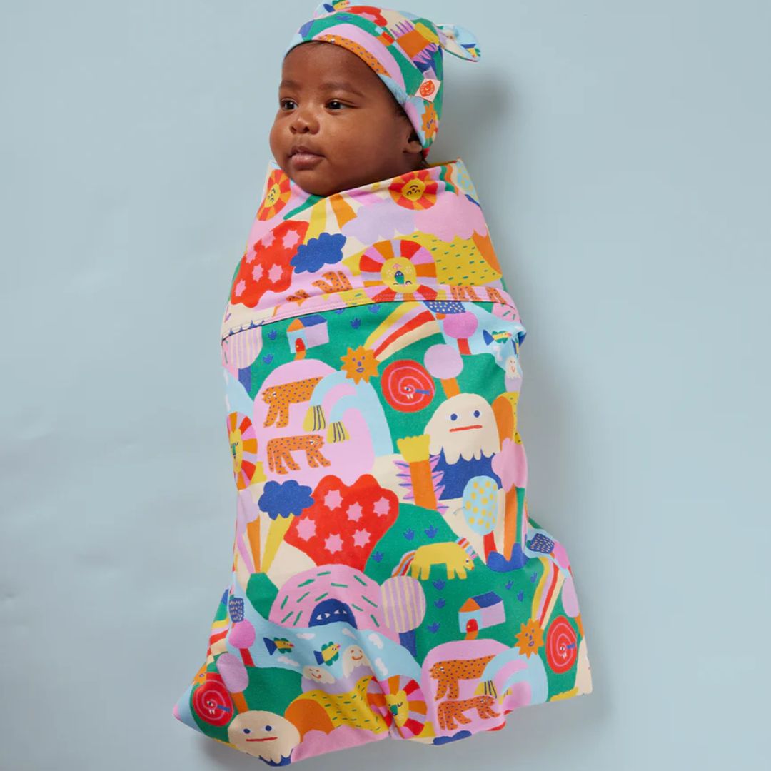 Halcyon Night swaddles are presented in matching print boxes like Rainbow Valley.