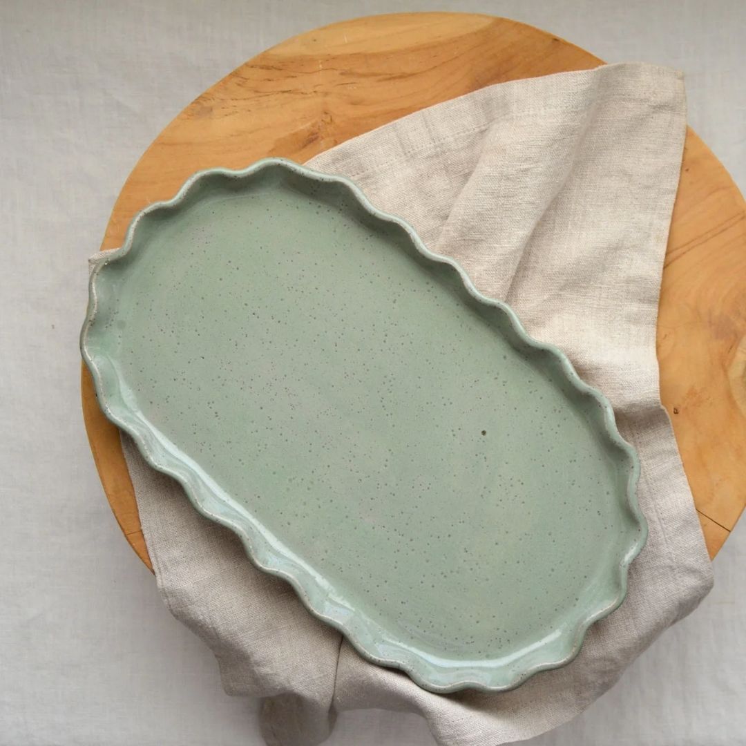Ruffle medium oval platter - Sage on Natural