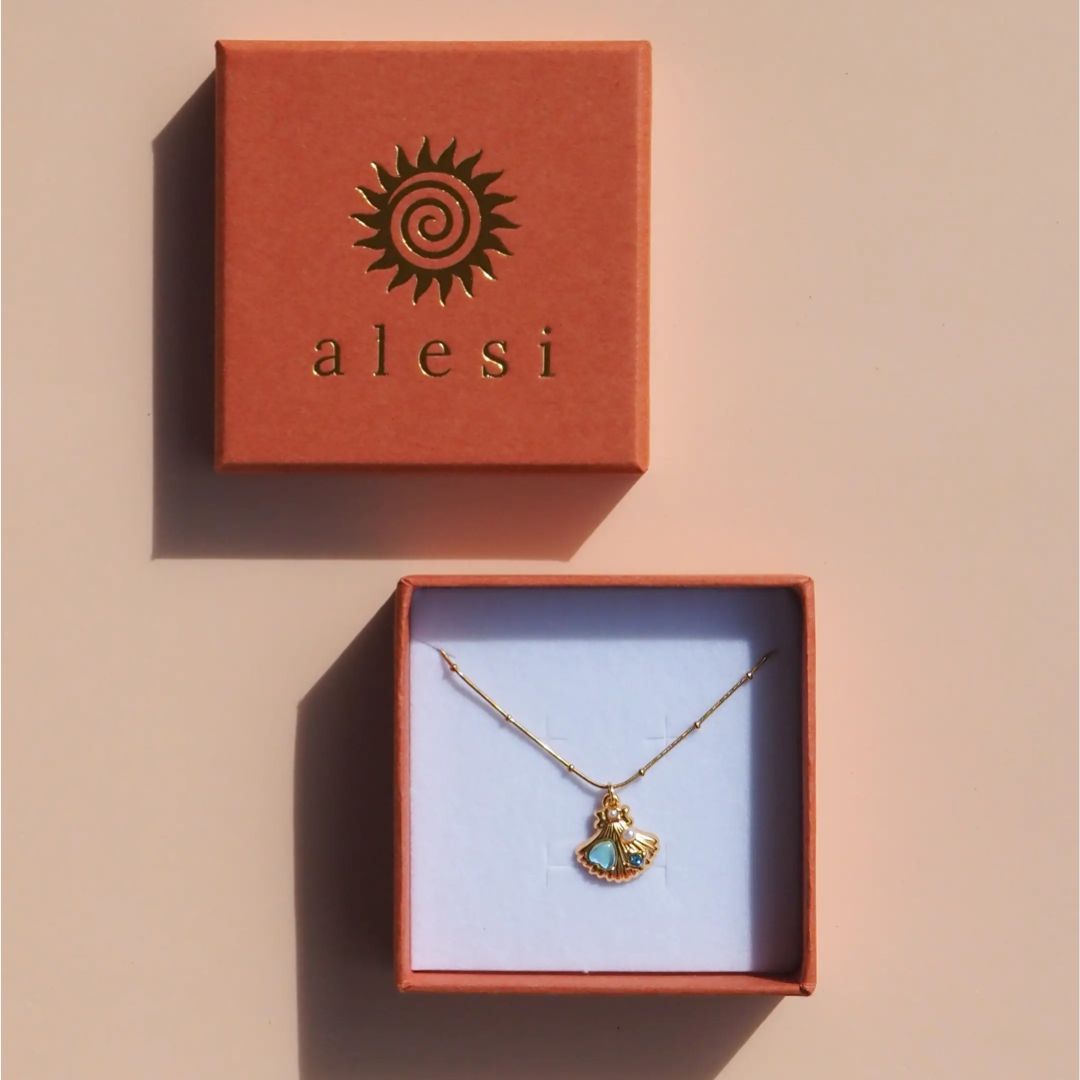 18K Gold Seashell Scallop Satellite Necklace Blue Zirconia