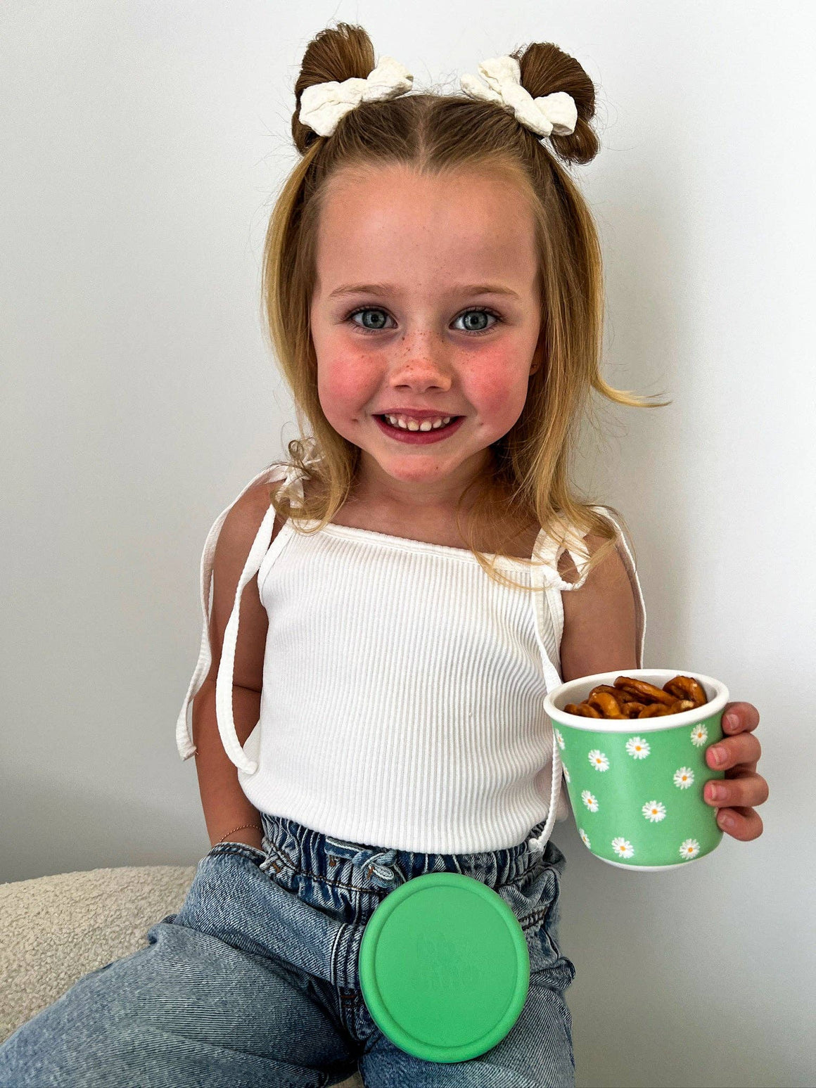 Daisy, BB Snack Pot